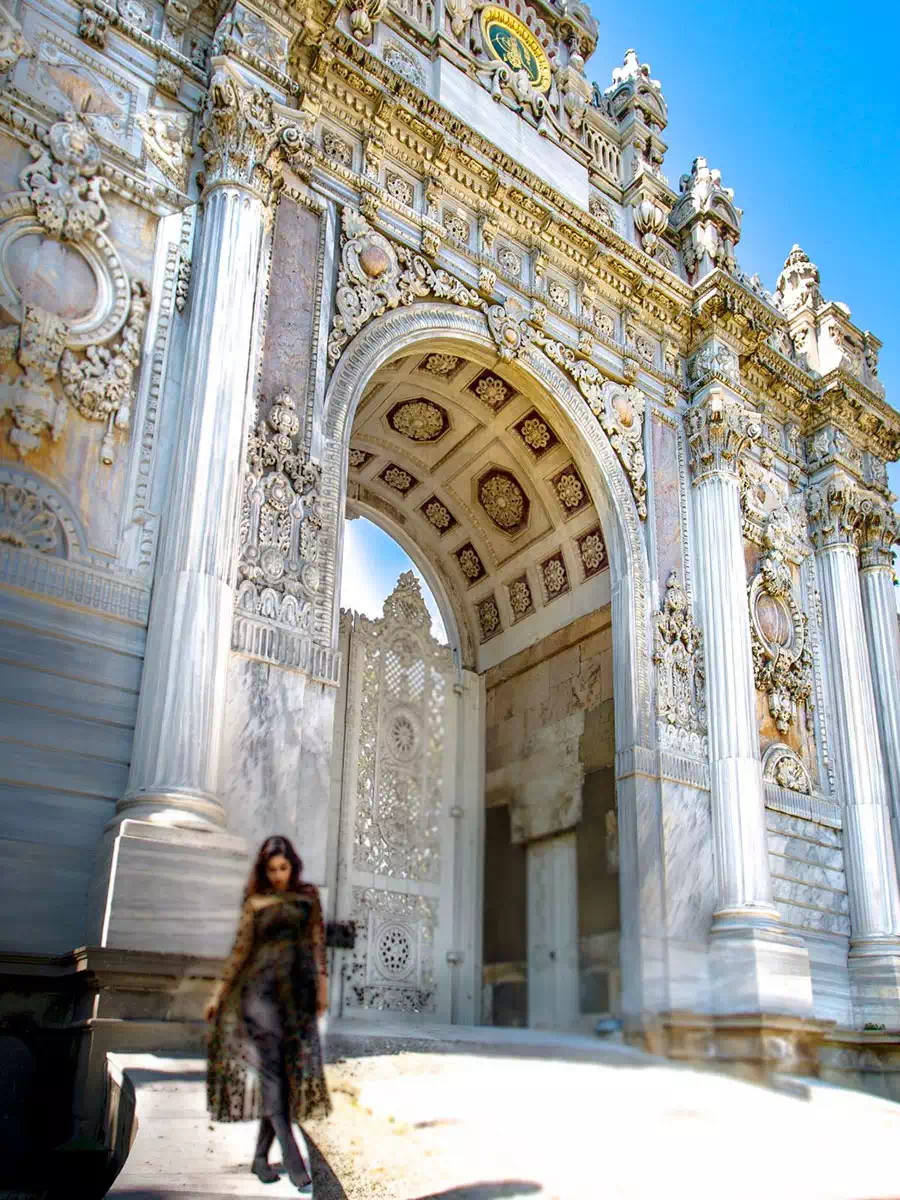 Dolmabahce Palace Tour and Bosphorus Cruise