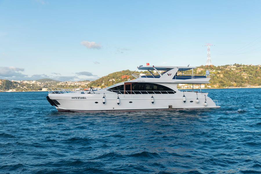 Private Bosphorus Lunch Yacht Cruise