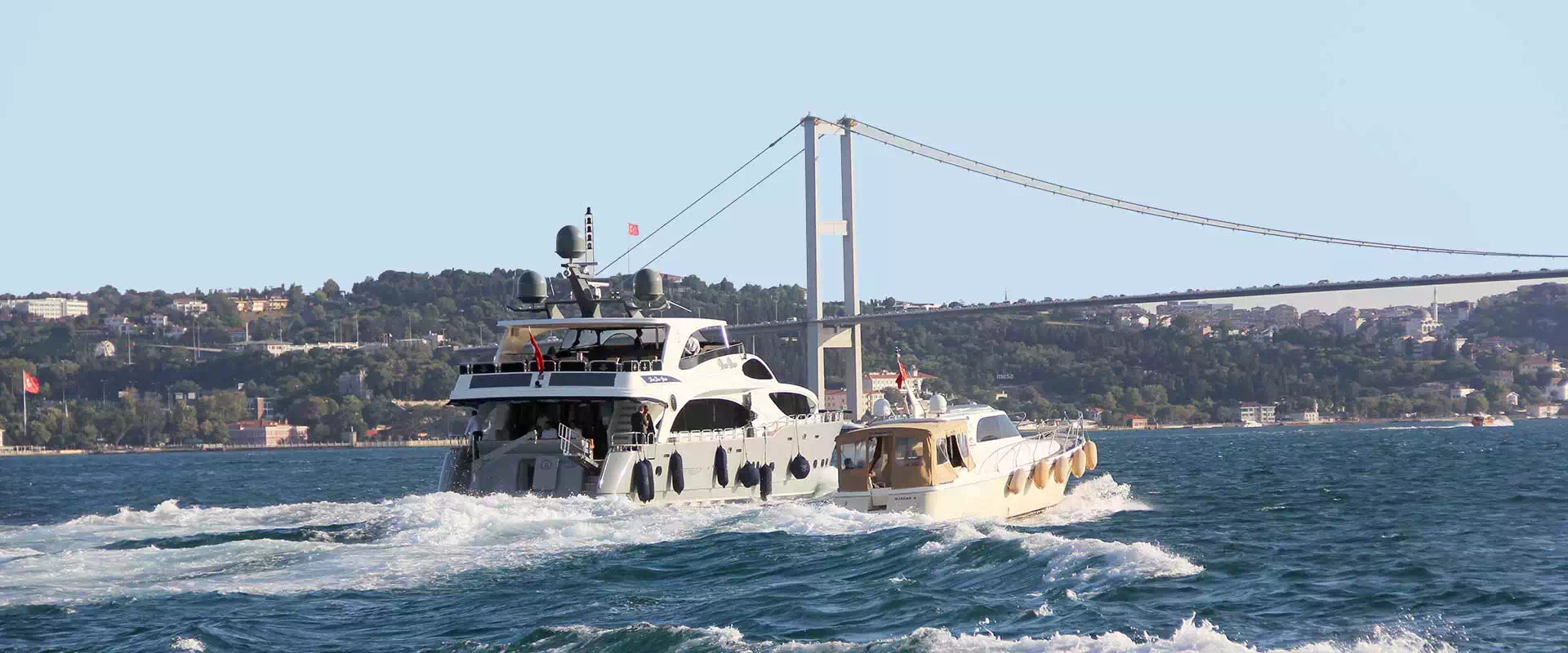 Istanbul boat and yacht cruises