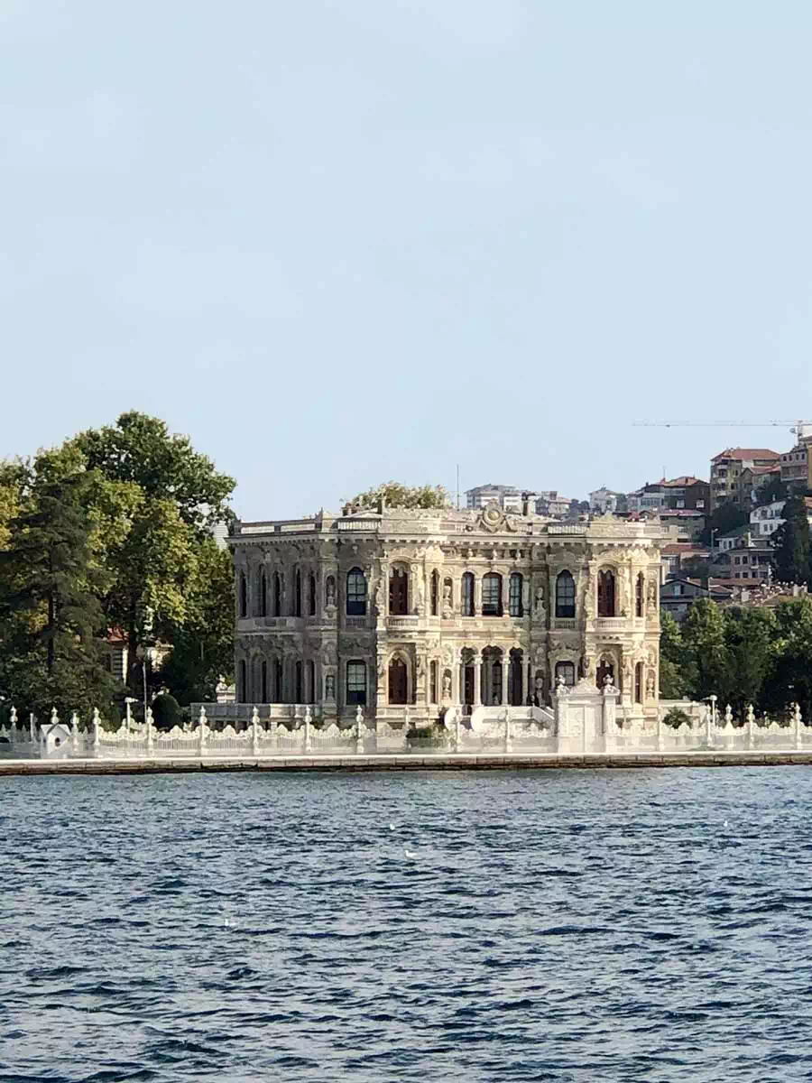 Istanbul boat and yacht cruises