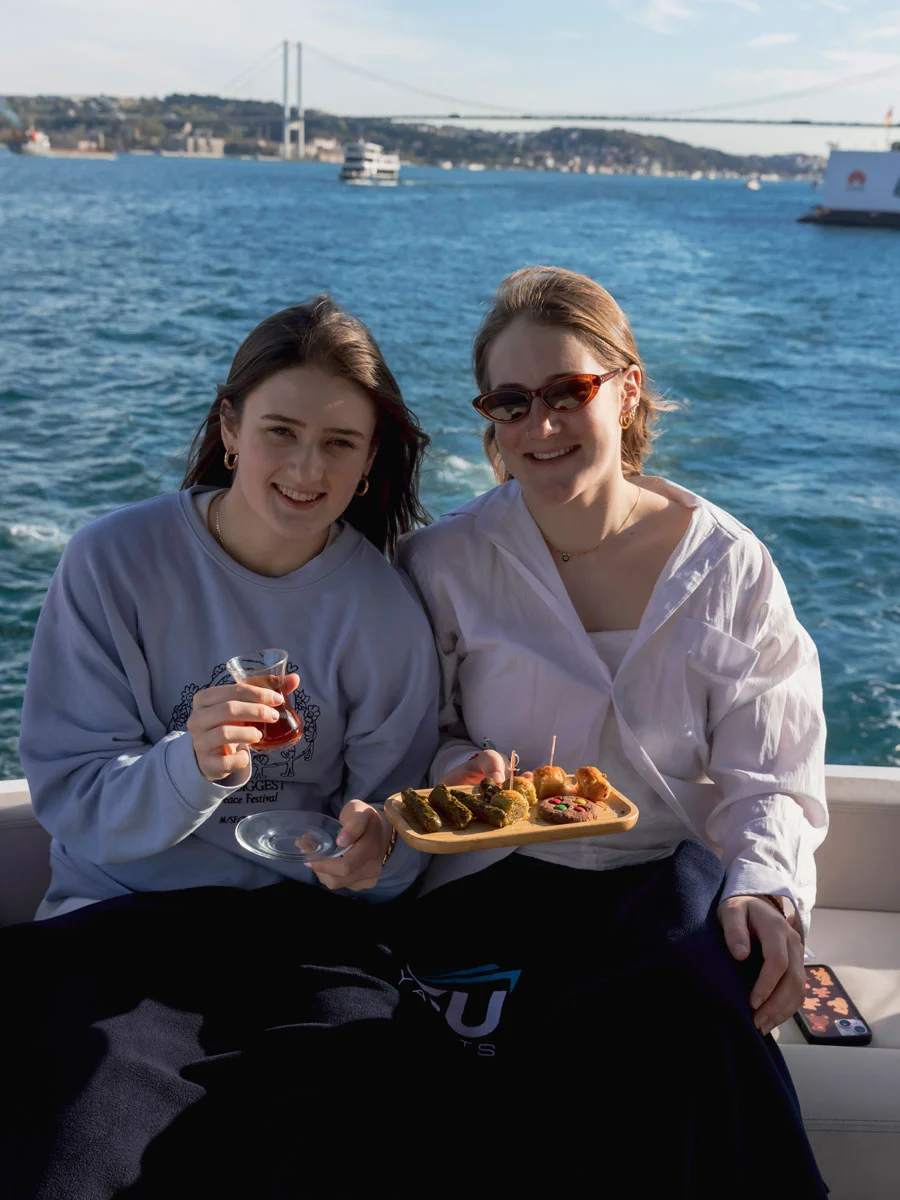 Private Sunset Yacht Cruise